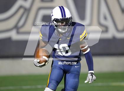 Thumbnail 2 in Victor Valley vs Campbell Hall photogallery.