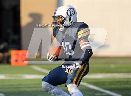 Thumbnail 2 in Victor Valley vs Campbell Hall photogallery.