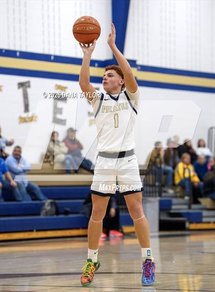 Thumbnail 3 in Garner @ Perrin-Whitt photogallery.