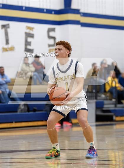 Thumbnail 1 in Garner @ Perrin-Whitt photogallery.