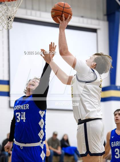 Thumbnail 1 in Garner @ Perrin-Whitt photogallery.