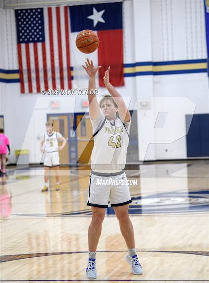 Thumbnail 1 in Garner @ Perrin-Whitt photogallery.