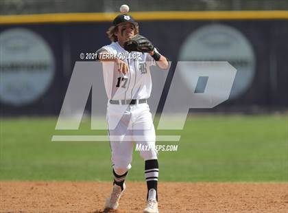 Thumbnail 1 in Taylorsville vs. Riverton (UHSAA 6A 2nd Round) photogallery.