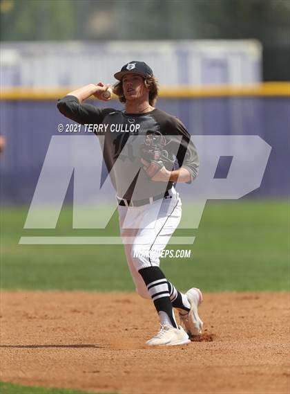 Thumbnail 3 in Taylorsville vs. Riverton (UHSAA 6A 2nd Round) photogallery.