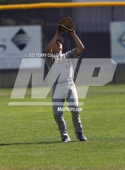 Thumbnail 1 in Taylorsville vs. Riverton (UHSAA 6A 2nd Round) photogallery.
