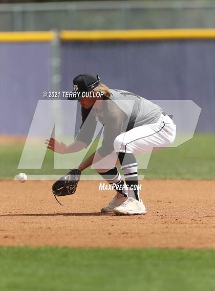 Thumbnail 2 in Taylorsville vs. Riverton (UHSAA 6A 2nd Round) photogallery.
