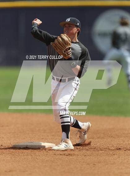 Thumbnail 3 in Taylorsville vs. Riverton (UHSAA 6A 2nd Round) photogallery.