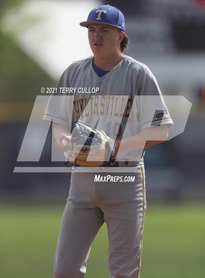 Thumbnail 3 in Taylorsville vs. Riverton (UHSAA 6A 2nd Round) photogallery.