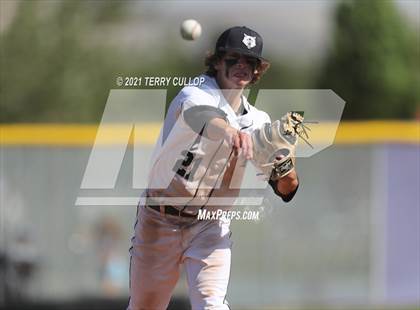 Thumbnail 3 in Taylorsville vs. Riverton (UHSAA 6A 2nd Round) photogallery.