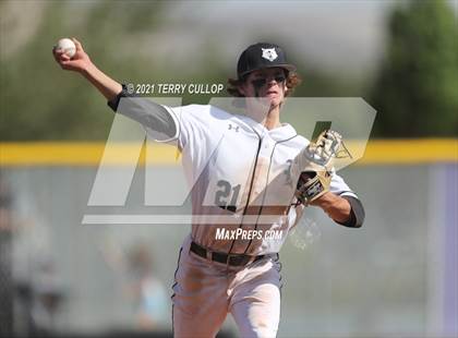 Thumbnail 2 in Taylorsville vs. Riverton (UHSAA 6A 2nd Round) photogallery.
