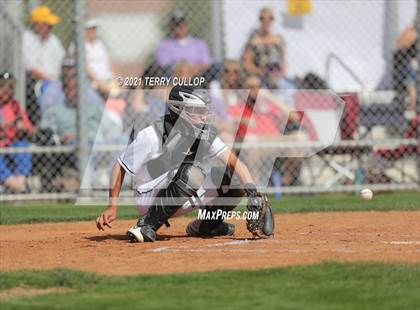 Thumbnail 1 in Taylorsville vs. Riverton (UHSAA 6A 2nd Round) photogallery.