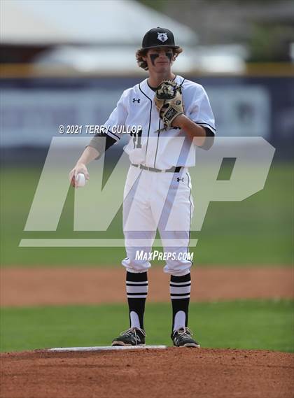 Thumbnail 1 in Taylorsville vs. Riverton (UHSAA 6A 2nd Round) photogallery.
