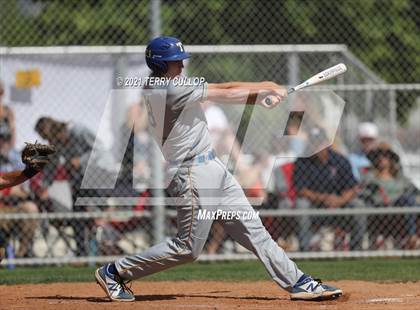 Thumbnail 3 in Taylorsville vs. Riverton (UHSAA 6A 2nd Round) photogallery.