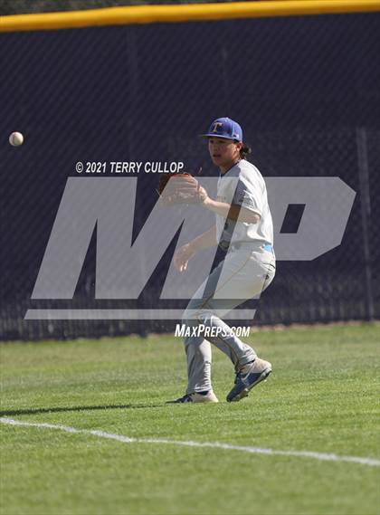 Thumbnail 2 in Taylorsville vs. Riverton (UHSAA 6A 2nd Round) photogallery.