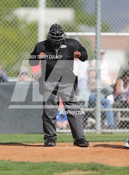 Thumbnail 2 in Taylorsville vs. Riverton (UHSAA 6A 2nd Round) photogallery.
