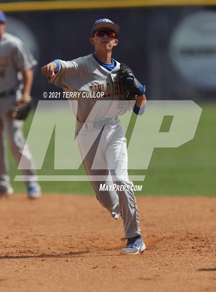 Thumbnail 3 in Taylorsville vs. Riverton (UHSAA 6A 2nd Round) photogallery.