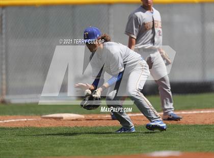 Thumbnail 3 in Taylorsville vs. Riverton (UHSAA 6A 2nd Round) photogallery.