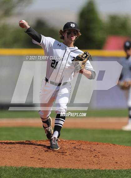 Thumbnail 3 in Taylorsville vs. Riverton (UHSAA 6A 2nd Round) photogallery.