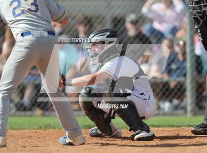 Thumbnail 3 in Taylorsville vs. Riverton (UHSAA 6A 2nd Round) photogallery.