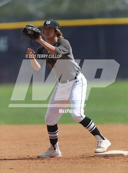 Thumbnail 1 in Taylorsville vs. Riverton (UHSAA 6A 2nd Round) photogallery.