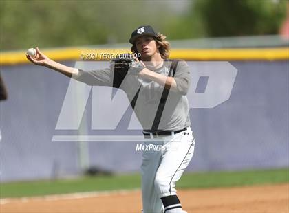 Thumbnail 3 in Taylorsville vs. Riverton (UHSAA 6A 2nd Round) photogallery.