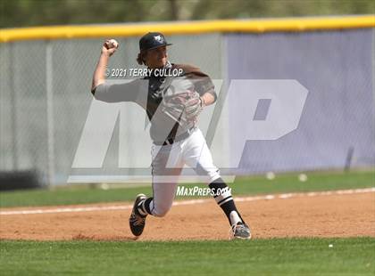 Thumbnail 1 in Taylorsville vs. Riverton (UHSAA 6A 2nd Round) photogallery.