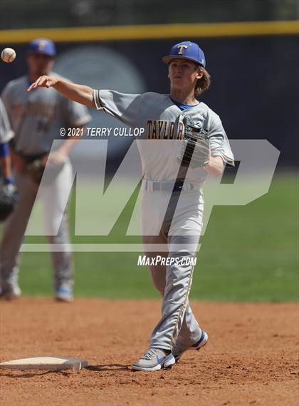 Thumbnail 3 in Taylorsville vs. Riverton (UHSAA 6A 2nd Round) photogallery.