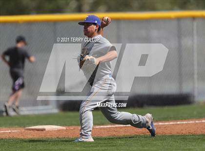 Thumbnail 1 in Taylorsville vs. Riverton (UHSAA 6A 2nd Round) photogallery.
