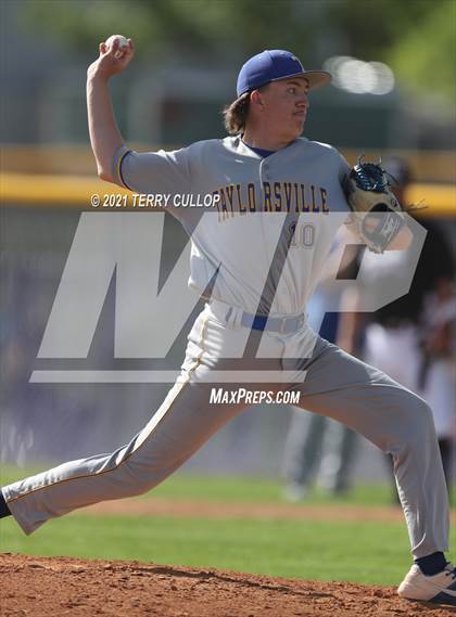 Thumbnail 2 in Taylorsville vs. Riverton (UHSAA 6A 2nd Round) photogallery.
