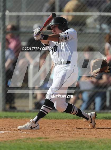 Thumbnail 3 in Taylorsville vs. Riverton (UHSAA 6A 2nd Round) photogallery.