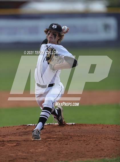 Thumbnail 1 in Taylorsville vs. Riverton (UHSAA 6A 2nd Round) photogallery.