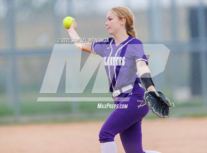 Thumbnail 2 in Kearney vs. Grand Island photogallery.