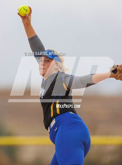 Thumbnail 3 in Kearney vs. Grand Island photogallery.