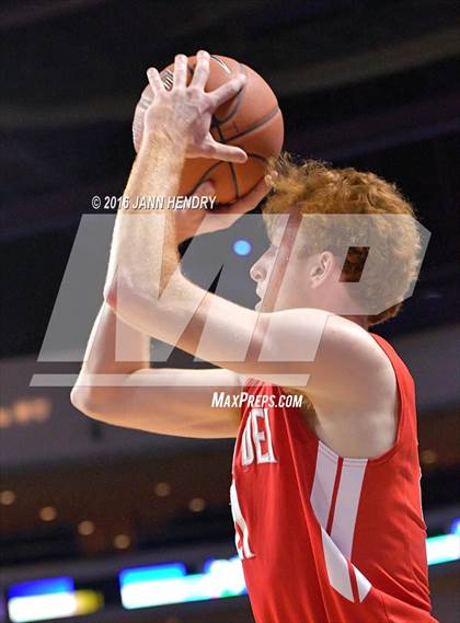 Thumbnail 2 in Mater Dei vs. Bishop Gorman (Tarkanian Classic) photogallery.