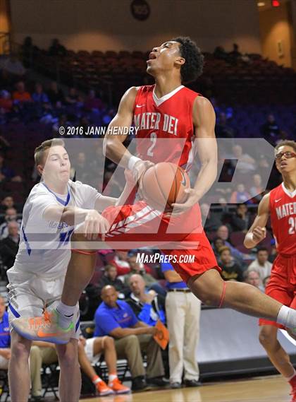 Thumbnail 3 in Mater Dei vs. Bishop Gorman (Tarkanian Classic) photogallery.