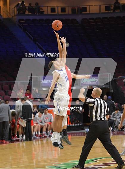Thumbnail 1 in Mater Dei vs. Bishop Gorman (Tarkanian Classic) photogallery.