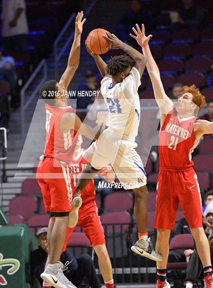 Thumbnail 3 in Mater Dei vs. Bishop Gorman (Tarkanian Classic) photogallery.