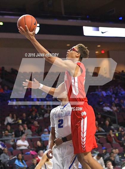 Thumbnail 2 in Mater Dei vs. Bishop Gorman (Tarkanian Classic) photogallery.