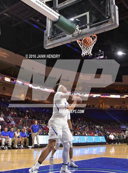 Thumbnail 2 in Mater Dei vs. Bishop Gorman (Tarkanian Classic) photogallery.