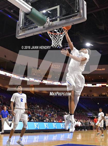 Thumbnail 2 in Mater Dei vs. Bishop Gorman (Tarkanian Classic) photogallery.