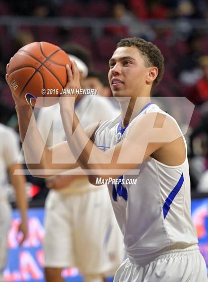 Thumbnail 2 in Mater Dei vs. Bishop Gorman (Tarkanian Classic) photogallery.