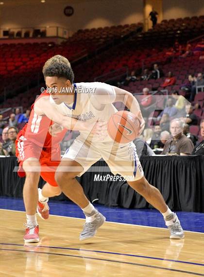 Thumbnail 1 in Mater Dei vs. Bishop Gorman (Tarkanian Classic) photogallery.