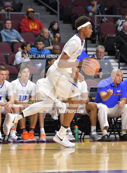 Thumbnail 1 in Mater Dei vs. Bishop Gorman (Tarkanian Classic) photogallery.