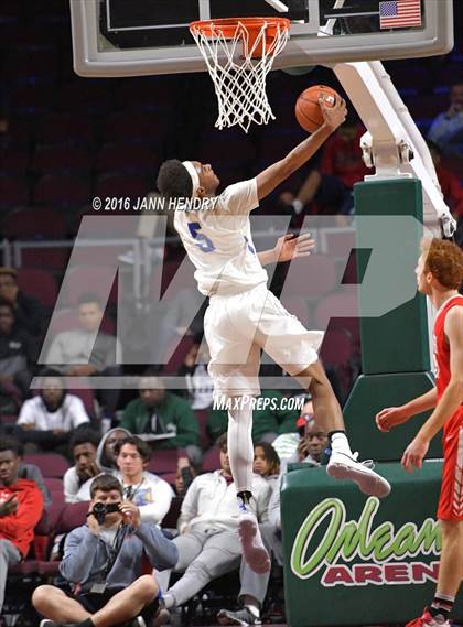 Thumbnail 2 in Mater Dei vs. Bishop Gorman (Tarkanian Classic) photogallery.