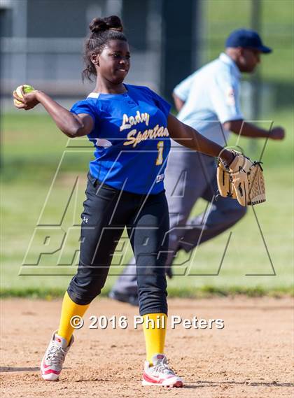 Thumbnail 2 in Laurel vs. Elanor Roosevelt photogallery.