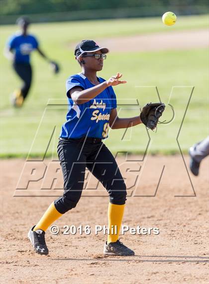 Thumbnail 2 in Laurel vs. Elanor Roosevelt photogallery.