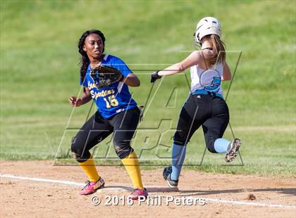 Thumbnail 2 in Laurel vs. Elanor Roosevelt photogallery.