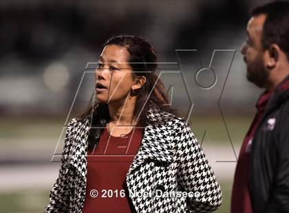 Thumbnail 3 in Sacred Heart Prep vs. Burlingame (CIF CCS D2 Playoff) photogallery.