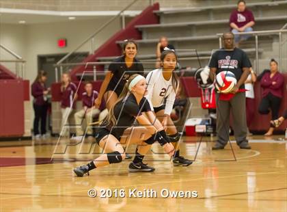 Thumbnail 3 in Red Oak @ Lewisville photogallery.