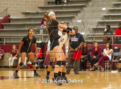 Thumbnail 3 in Red Oak @ Lewisville photogallery.